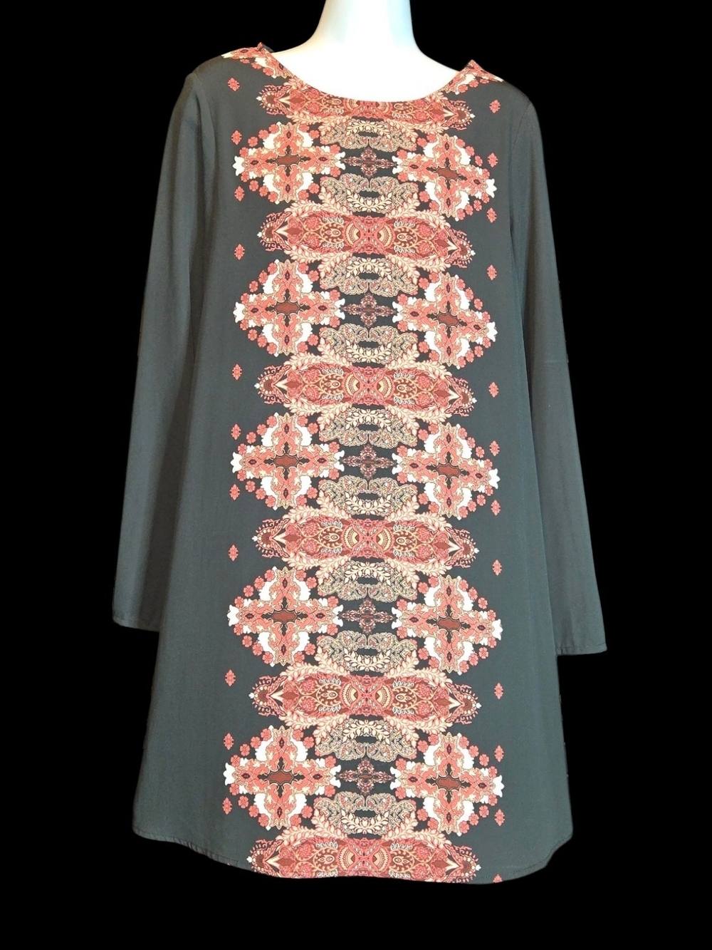 Xhilaration Black Tunic with Coral and Cream Center Panel